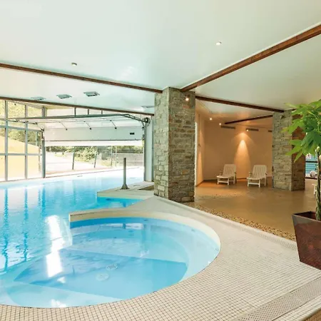 L'izard Piscine, Jacuzzi, Parking كوتيريه