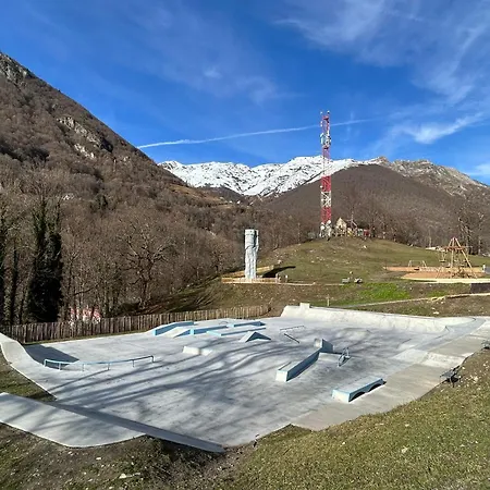 Apartment L'izard Piscine, Jacuzzi, Parking Cauterets